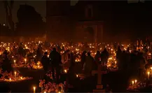 Mixquic celebra el Día de Muertos en CDMX con la tradicional Alumbrada que llena de luz el panteón