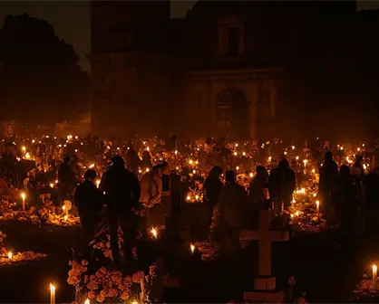 Mixquic celebra el Día de Muertos en CDMX con la tradicional Alumbrada que llena de luz el panteón