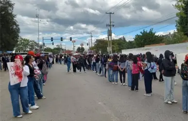 2 de octubre: Oaxaqueños marchan para conmemorar aniversario de la matanza en Tlatelolco