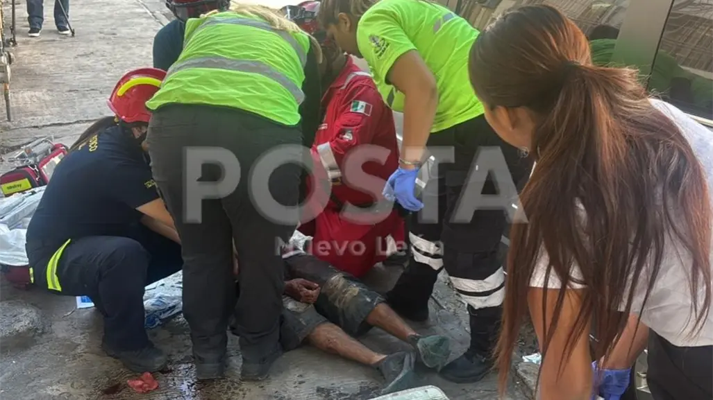 VIDEO | Hallan a hombre con golpes y quemaduras afuera de anexo en Monterrey