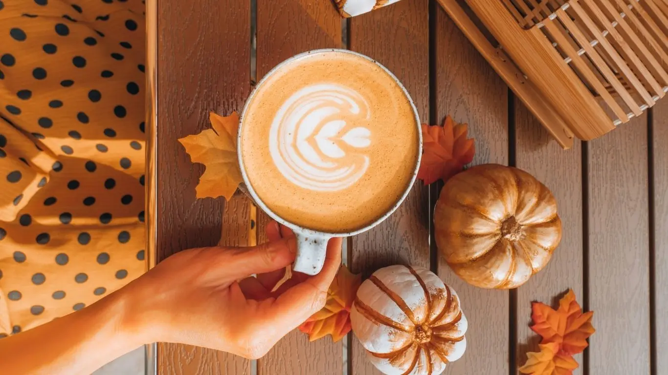 ¿Quieres preparar tu propio pumpkin spice en casa?. Foto: Unsplash / Canva