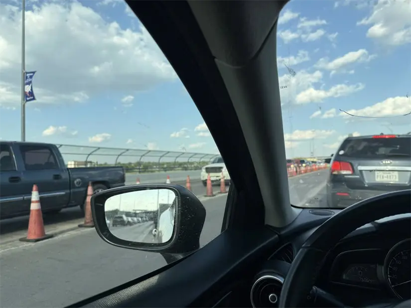 Así se ve el transito por los puentes internacionales de Piedras Negras / Foto: Melissa RC
