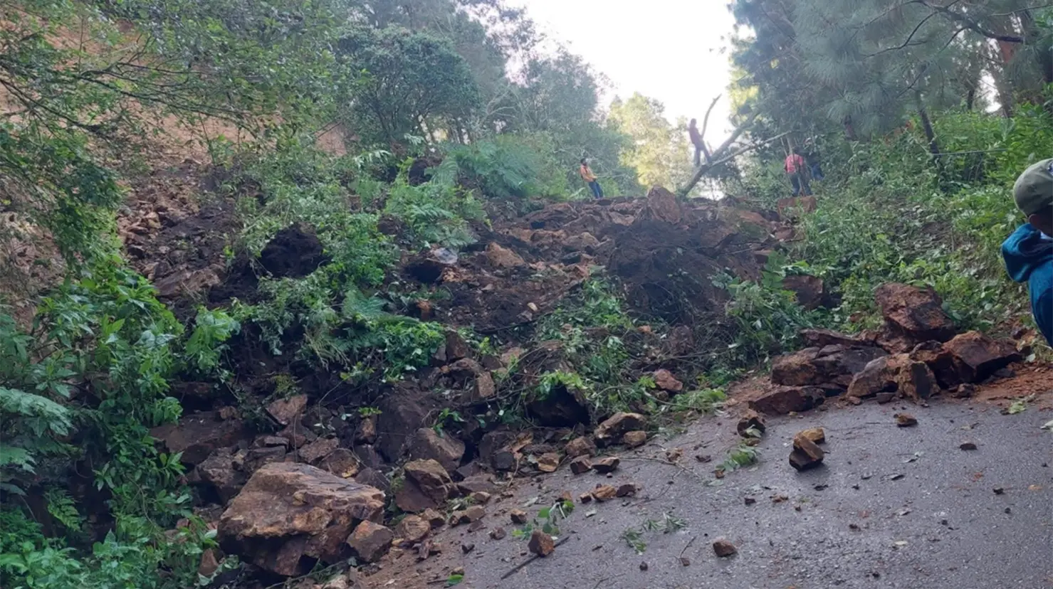 Derrumbe en San Agustín Loxicha, Oaxaca deja tres personas muertas. Foto: Facebook (Megáfono Oaxaca)