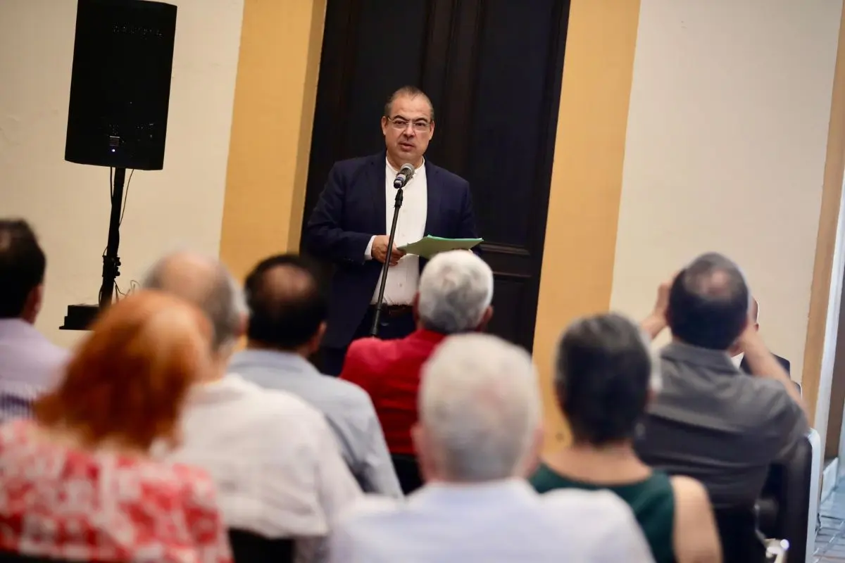 El homenaje también destacó la amplia trayectoria del Dr. Arroyo en los ámbitos religioso y social Foto: Congreso de Nuevo León