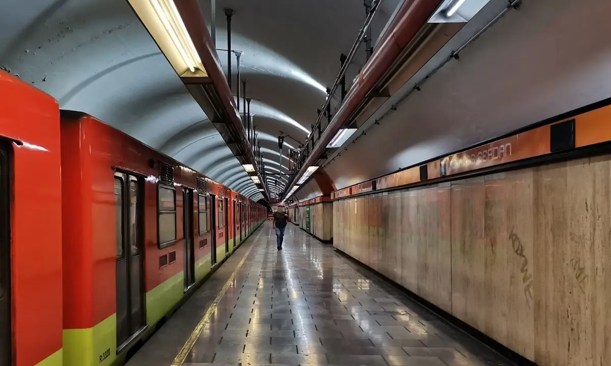 Metro en la estación Aquiles Serdán de la Línea 7.  Foto: Facebook (@Metro Visión)