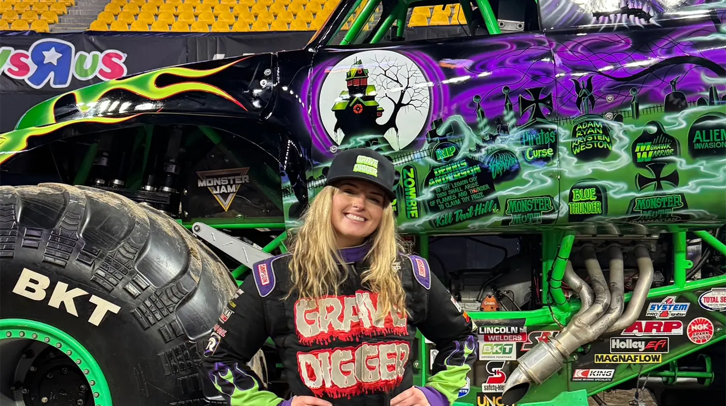 Los camiones de más de cinco toneladas conquistan con saltos imposibles y maniobras espectaculares en Monster Jam 2025.