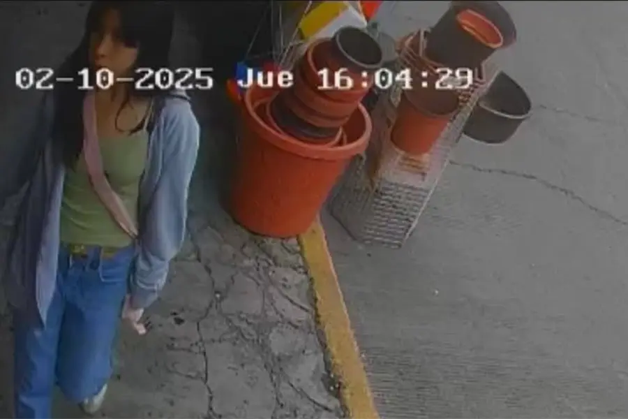Bloquean Boulevard Luis Donaldo Colosio tras desaparición de alumna del CCH Naucalpan