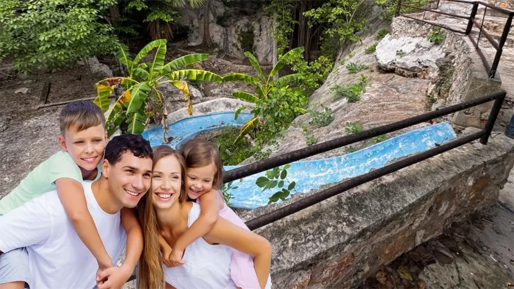 ¿Un cenote con tobogán en Yucatán? Descúbrelo en Cabañas Xobletoh en Cuzamá