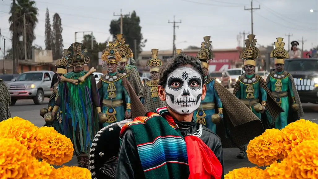 Celebra el Día de Muertos en San Quintín con desfile "Que Nadie Quede en el Olvido"