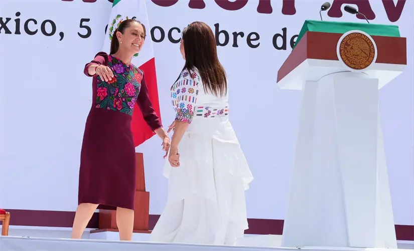 imagen recuadro Clara Brugada junto con Claudia Sheinbaum en el Primer Informe. Foto: X @ClaraBrugadaM