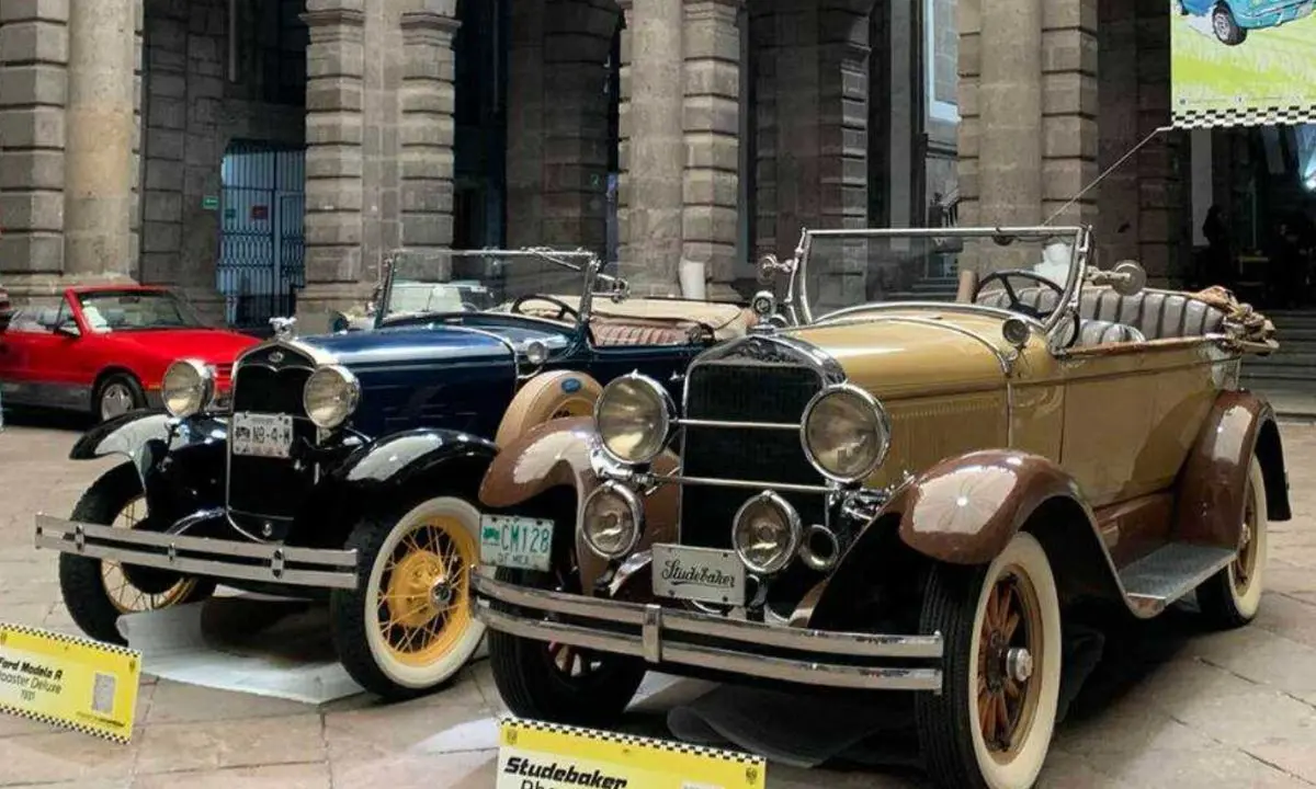 Exhibición La Macchina Veloz en el Palacio de Minería de CDMX.  Foto: Palacio de Minería