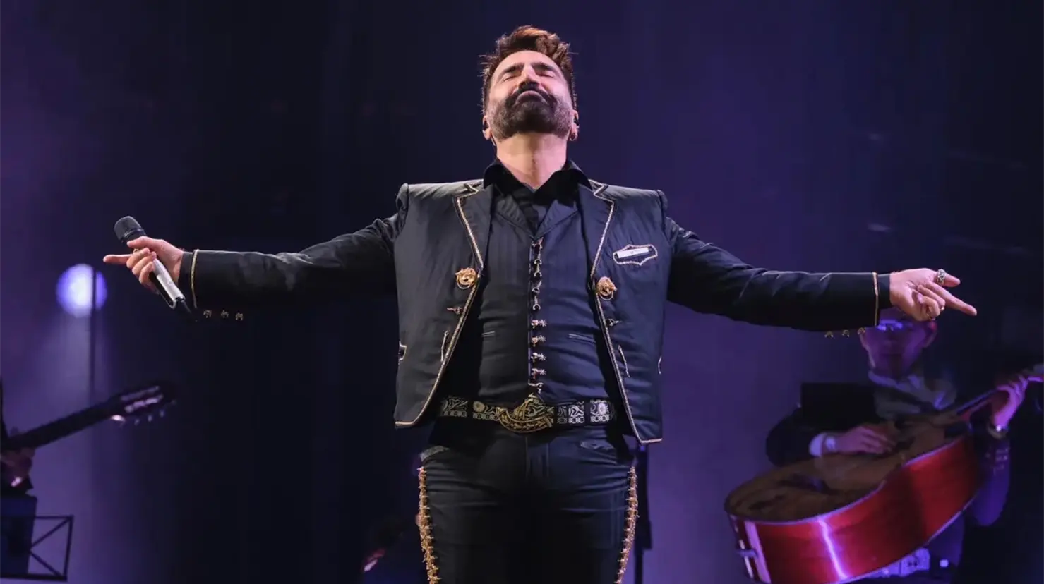 El Potrillo ofreció un concierto en el Estadio GNP, donde celebró la herencia musical de su padre, Don Chente, con su tour De Rey a Rey. Fotos: Ocesa / Liliana Estrada
