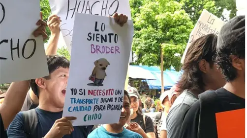 Estudiantes y sociedad civil protestan por afectaciones del transporte en Yucatán