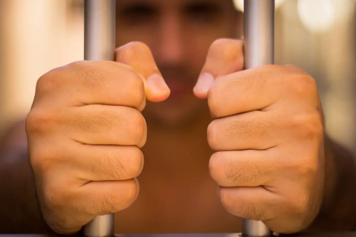 De los detenidos, ya hay uno sentenciado a 15 años de prisión en Loreto. Foto Ilustrativa: Canva.