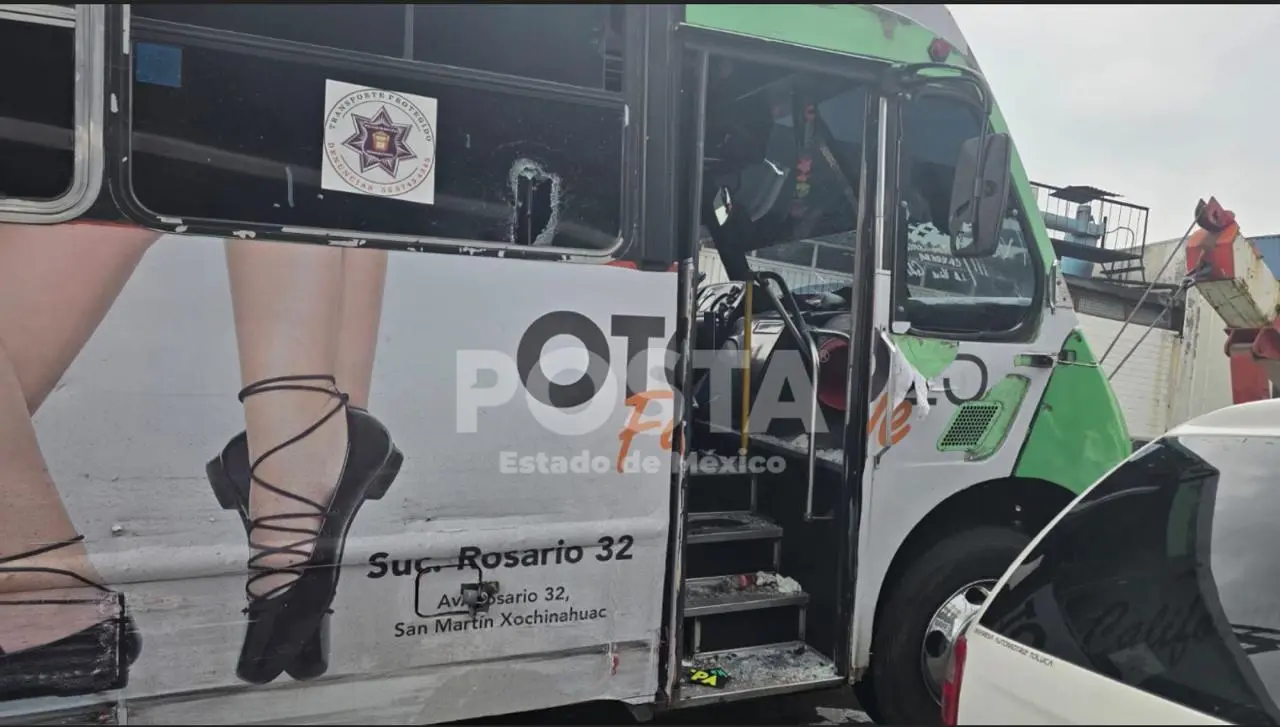 Policías municipales dispararon contra las llantas del camión tras una peligrosa persecución. Imagen: Osvaldo Müller