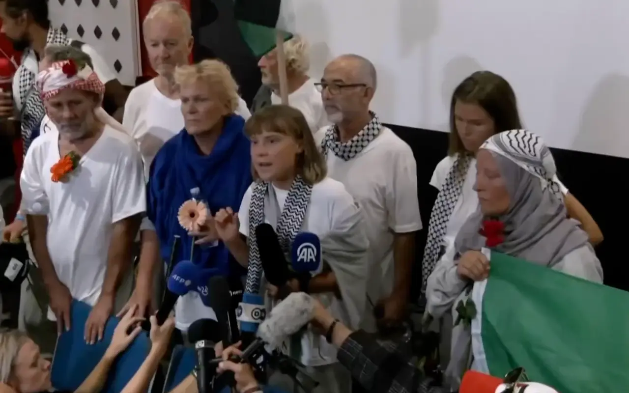 Greta Thunberg en su primer declaración tras ser deportada. Foto: X (@World__Watcher_)