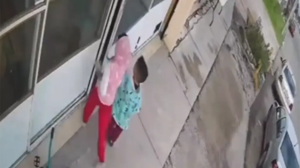 VIDEO | Momento exacto en que dos menores son secuestrados en Ixtlahuaca, Edomex