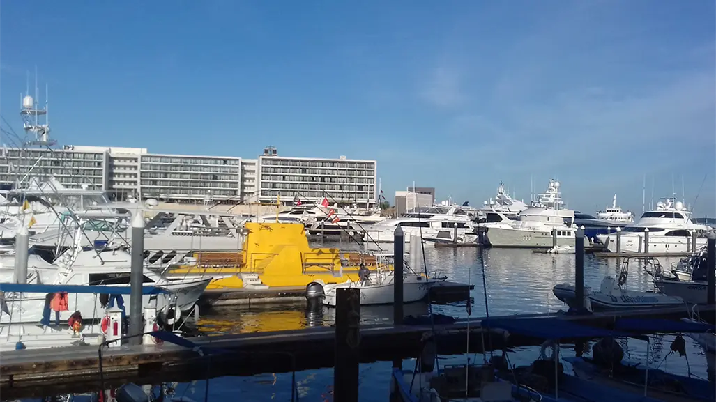 Por aproximación del huracán Priscila, cierran puerto de Cabo San Lucas