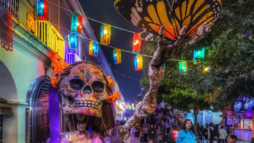 Transporte público amplía horarios en Toluca y Metepec por Feria del Alfeñique y Festival Quimera