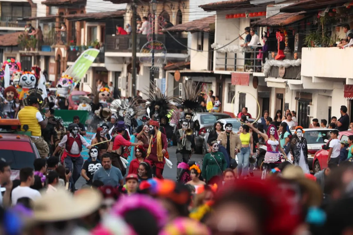 Desfile del Día de Muertos en el Edomex. Foto: X (@EdomexTurismo)