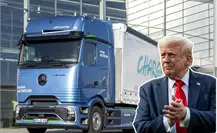 ¿Cuándo entra en vigor el arancel del 25% a camiones emitido por Donald Trump?