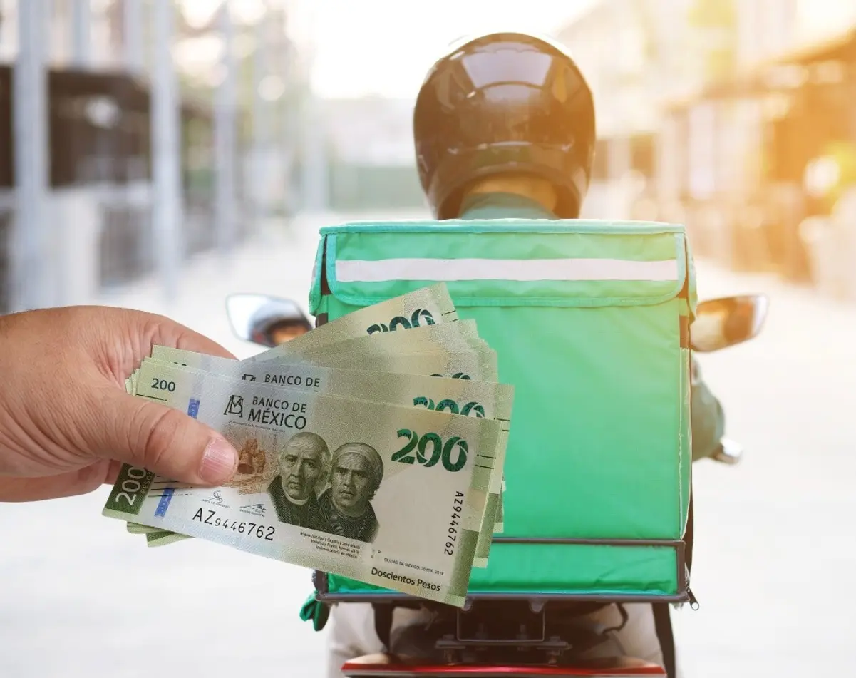 El gobierno aplica un descuento por el uso de la plataforma, ya que se considera una herramienta de trabajo. Foto: Canva.