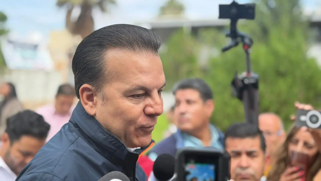 Esteban Villegas, gobernador de Durango, habló sobre las condiciones en la que está Paseo Durango. | Foto: Jesús Carrillo.