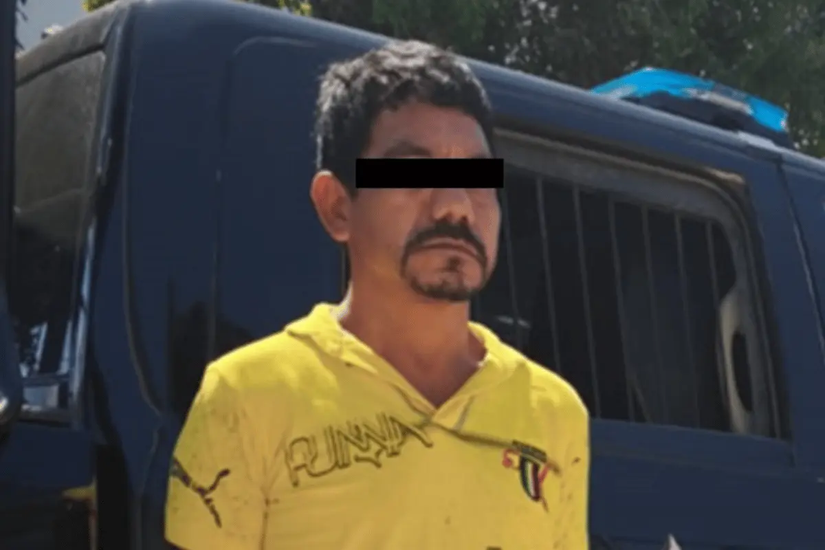 Detienen a hombre con mariguana e investigado por robo en Monterrey. Foto: Policía de Monterrey.