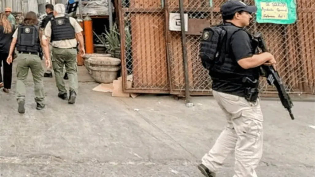 Catean negocio de chatarra en la Niño Artillero y encuentran cableado de Telmex