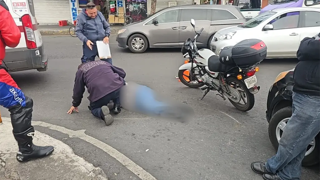 Motociclista resulta lesionado tras choque en calles de Iztapalapa