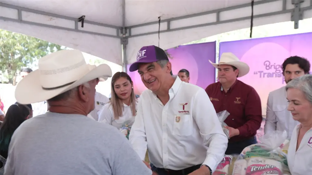 Américo y María llevan brigada transformando familias a municipio de San Nicolás