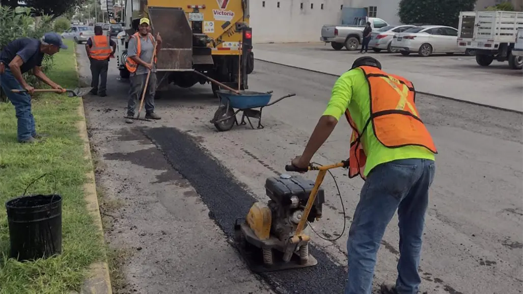 Amplían presupuesto para bachear calles de Victoria
