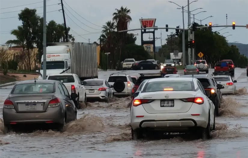 Priscilla se degradó a tormenta tropical pero sigue generando lluvias y viento fuerte. Foto: Héctor Romero / POSTA Baja California Sur