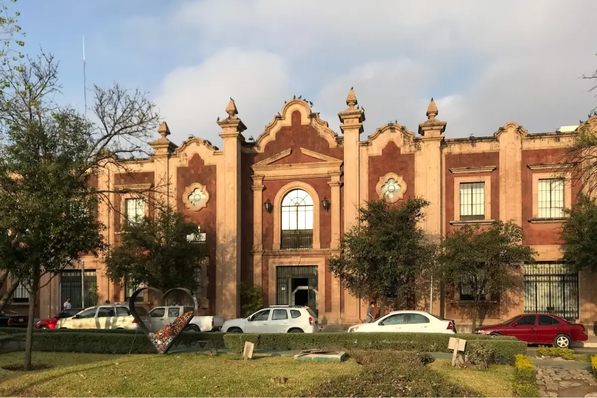 La empresa Maniflosa, vinculada a contratos con la Secretaría Salud Tamaulipas, fue inhabilitada por el Gobierno de México. Foto: Carlos García
