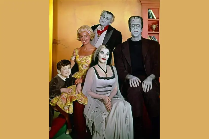 La clásica familia aterradora de los Munsters | Foto: Perla Herrera