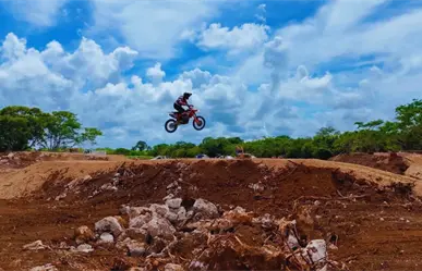 Profepa clausura pista clandestina de motocross en Ixil, Yucatán