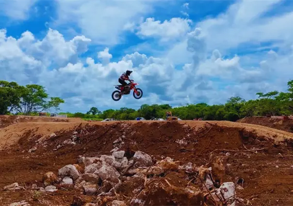 Profepa clausura pista clandestina de motocross en Ixil, Yucatán