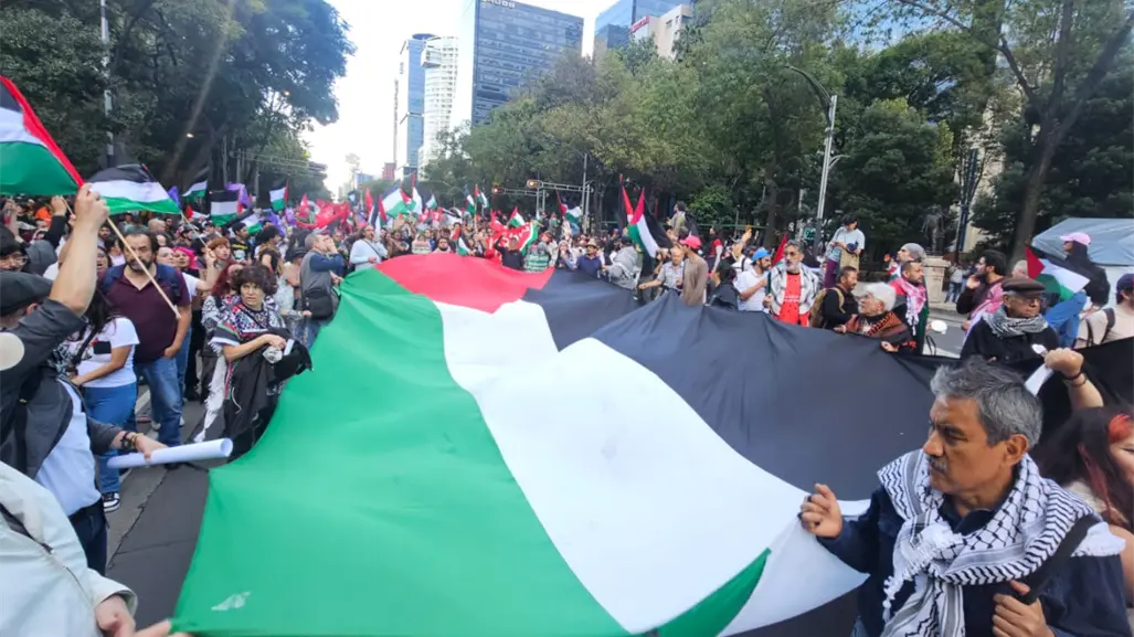 Marcha en CDMX pide fin de la guerra en Gaza y llama a romper relaciones con Israel