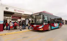BinniBus se defiende de críticas por emisión de gases: Es normal que las unidades echen humo