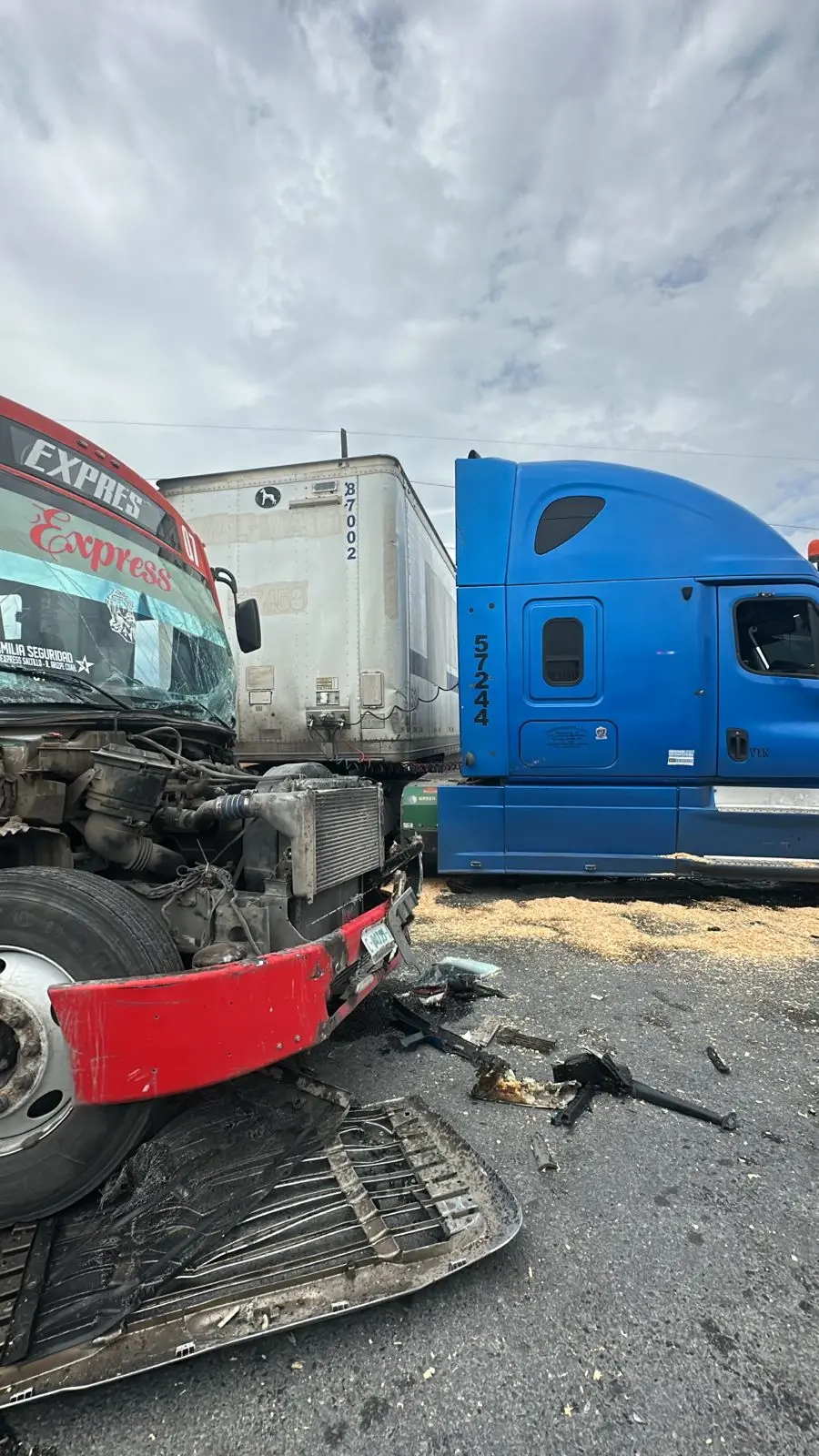 Tres ocupantes de la ruta requirieron atención médica./Foto: Cortesía