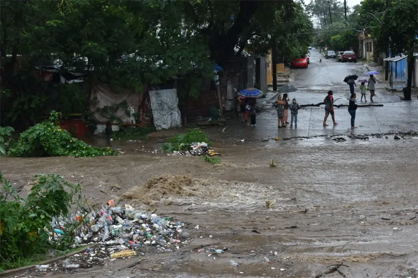 Desborde del río San Marcos en la colonia Las Palmas de Ciudad Victoria. Foto: PC Victoria