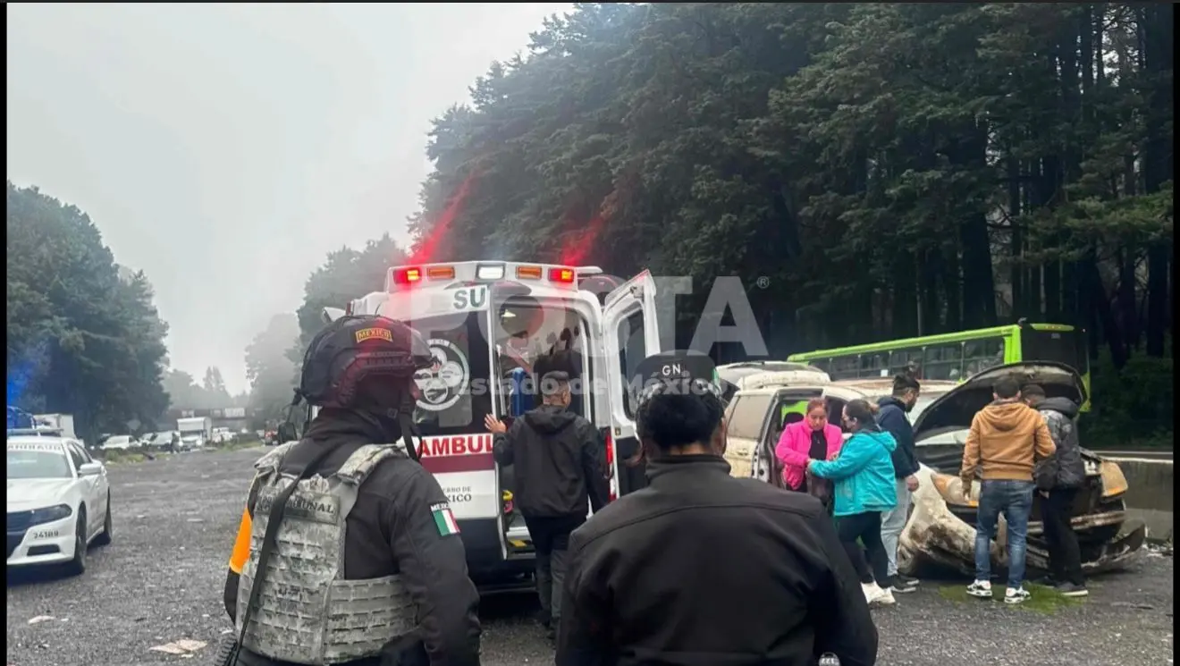 Deslave en la autopista México Toluca provoca cierres viales y caos en dirección a CDMX. Foto: POSTA