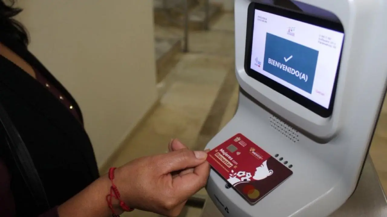 Mujeres con Bienestar Edomex 2025: esto se sabe del pago de los 2 mil 500 pesos de octubre. Foto: @delfinagomeza / @BienestarEdoMx
