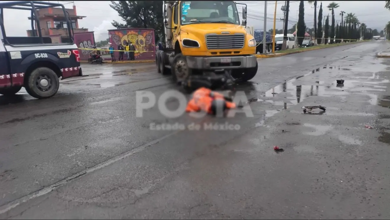 El accidente ocurrió a la altura del tianguis de cohetes de San Pablito, en Tultepec. Imagen: Osvaldo Müller