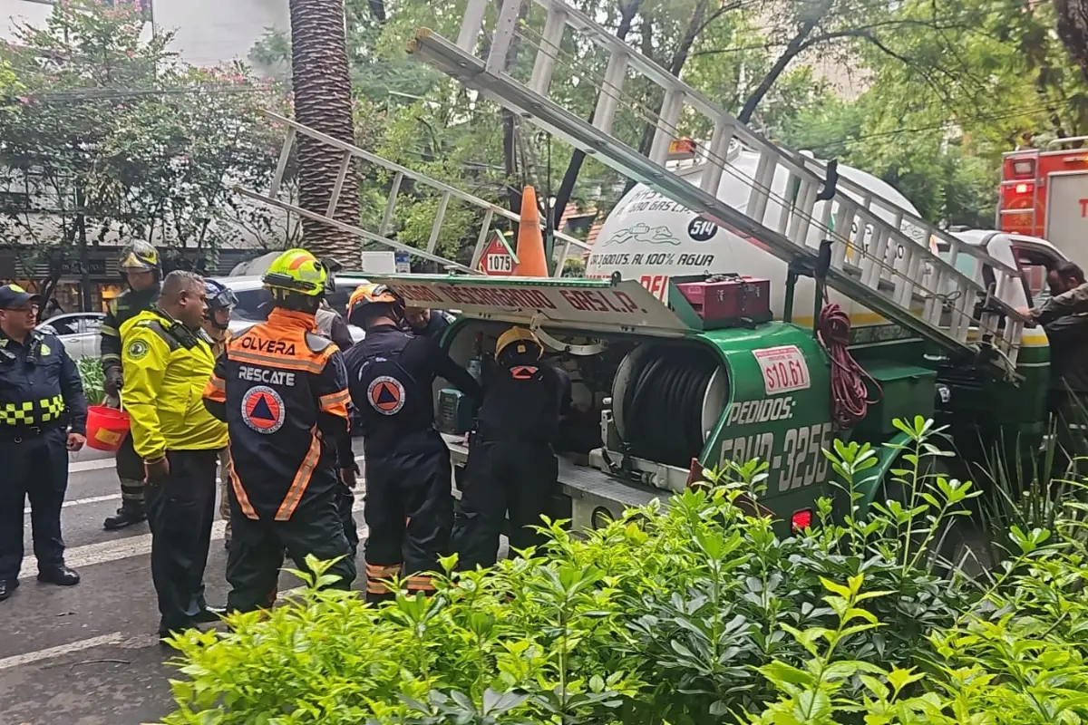 Se registra accidente de pipa en Polanco. Foto: Luis Antonio Alfaro