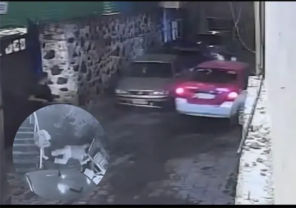 VIDEO | Taxista atropella a familia en Santa Úrsula Coapa tras pelea por estacionarse