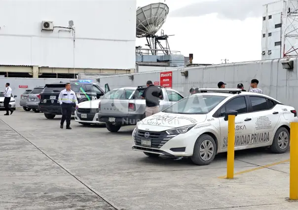Asaltan a cliente bancario a punta de pistola en Apodaca