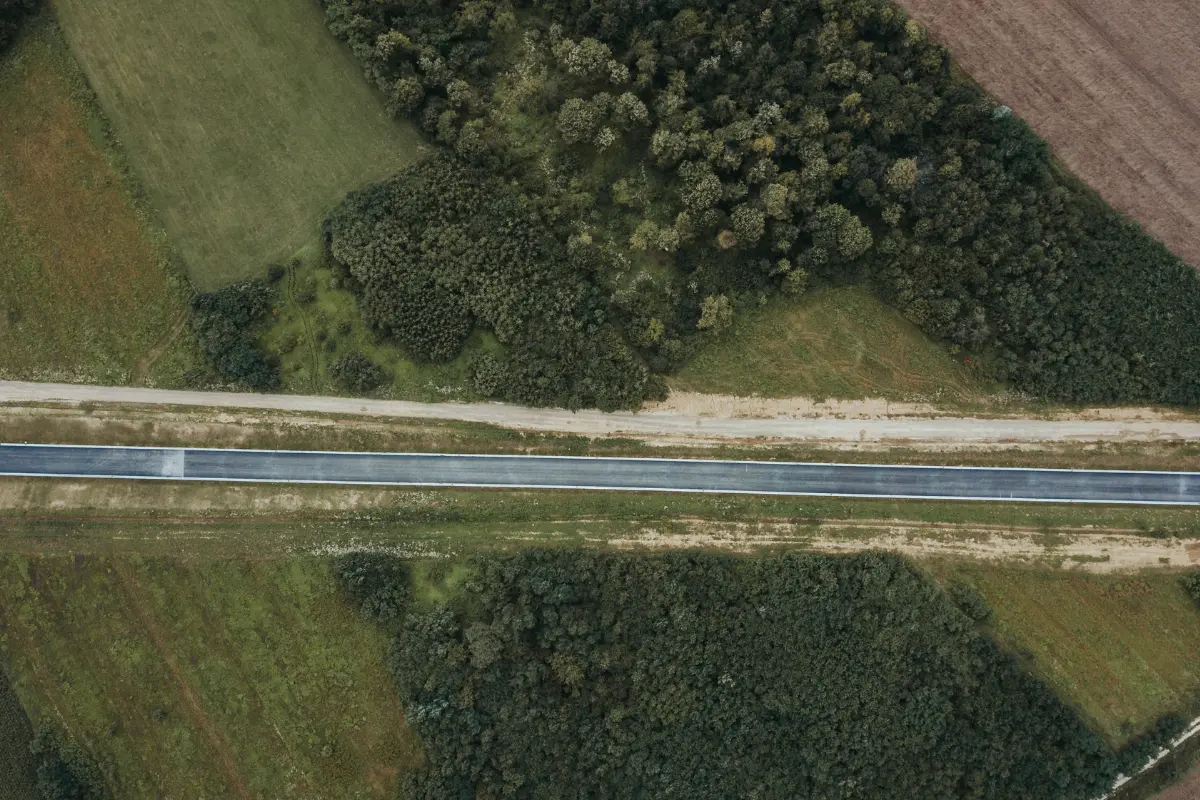 El Corredor del Golfo Norte es un proyecto de modernización de carreteras para mejorar la conectividad entre el norte y sur de Tamaulipas. Imagen ilustrativa: Freepik
