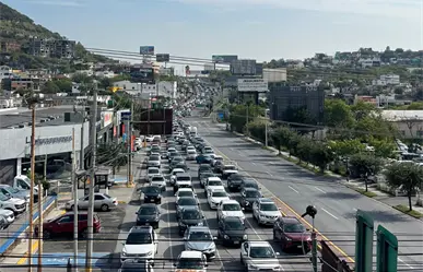 Educación y Movilidad trabajan en estrategia de horarios escalonados para escuelas de Nuevo León