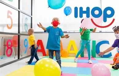 IHOP cumple 12 años apoyando la lucha contra el cáncer infantil en México: así puedes sumarte